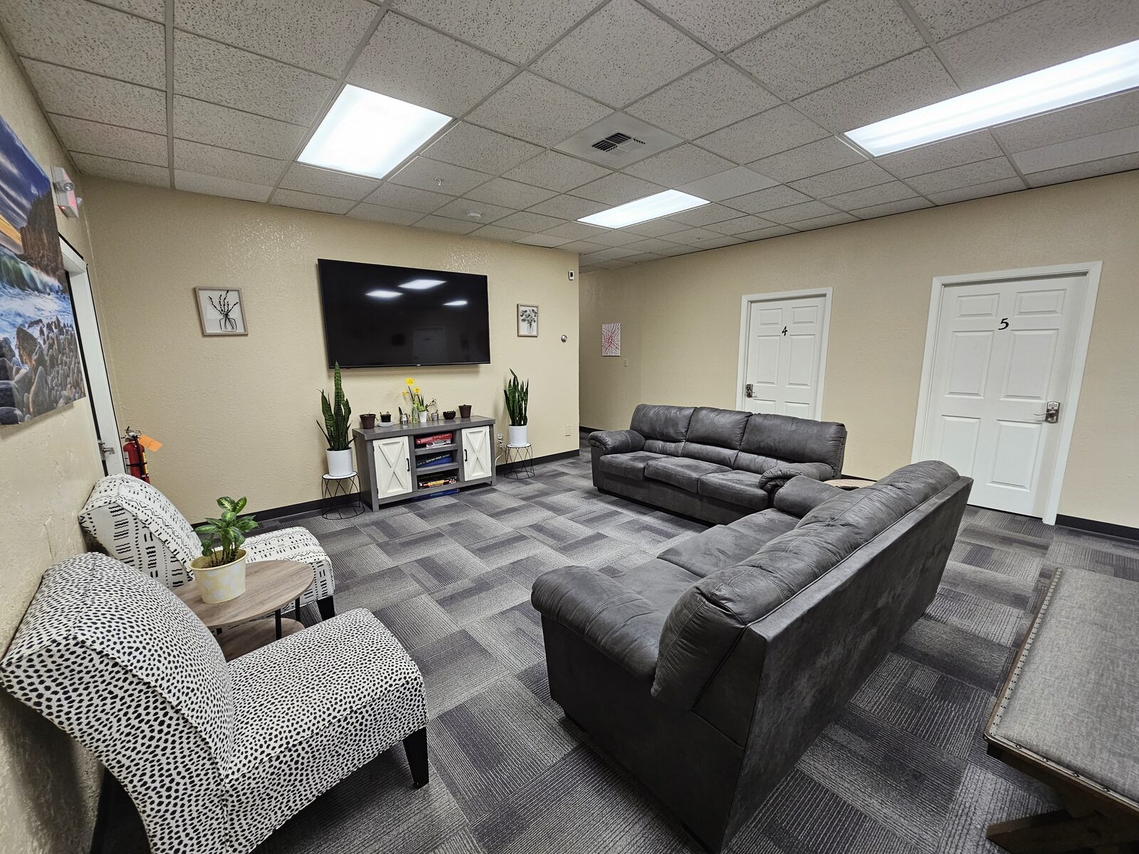 Oceanview - Living Room