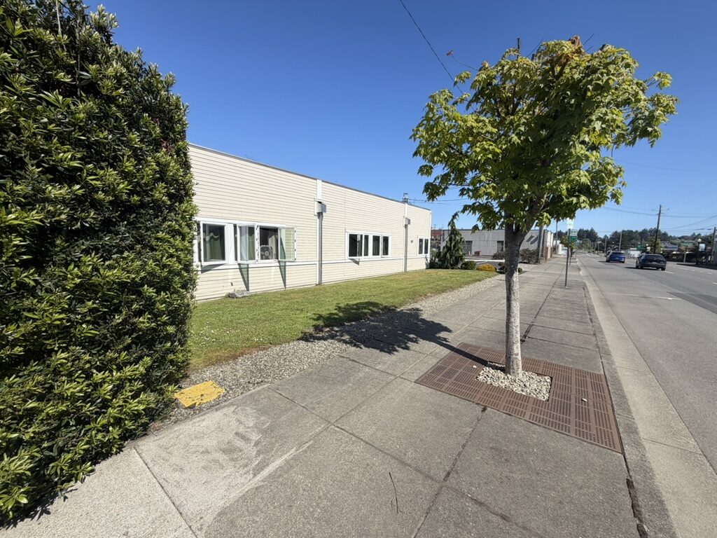 Sheridan - Exterior